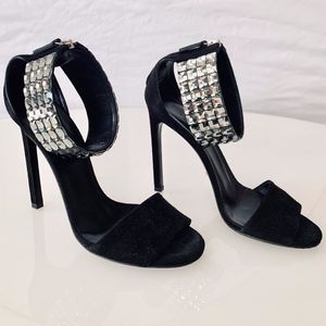 Black Kid Cristallo / Diamond Pumps